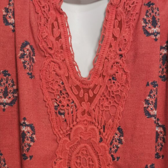 🦋3/$20 Coral Paisley Tee Size 1X #58 - Picture 2 of 8